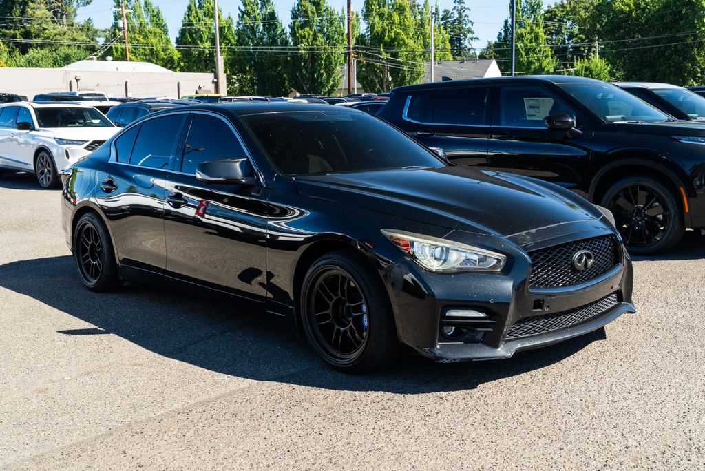 2017 INFINITI Q50