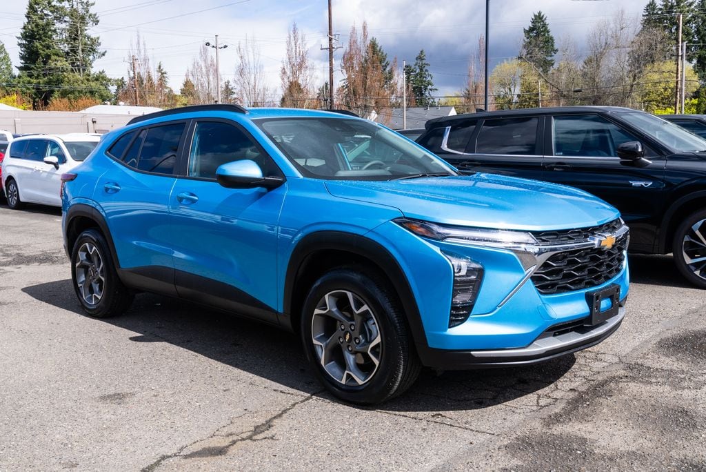 2025 Chevrolet Trax LT's photo