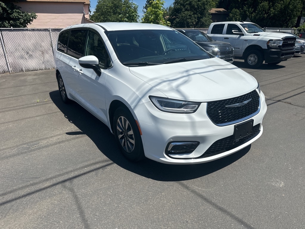 Used 2023 Chrysler Pacifica Hybrid Touring L with VIN 2C4RC1L71PR558775 for sale in Milwaukie, OR