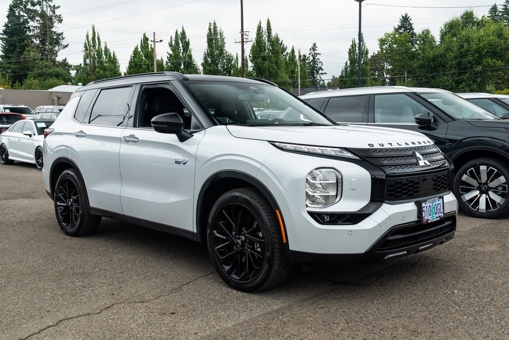 Used 2025 Mitsubishi Outlander PHEV SEL Black Edition SUV