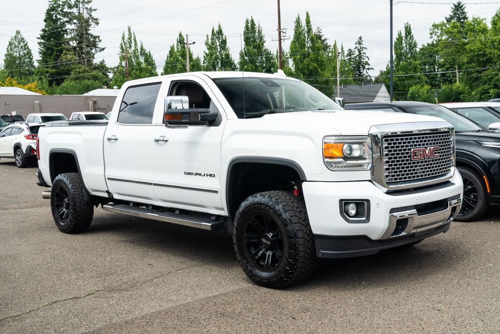 2016 GMC Sierra 4WD Crew Cab Standard Box Denali's photo