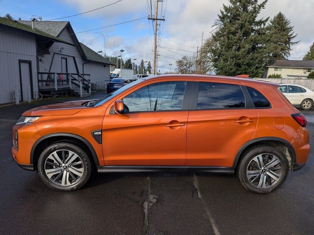 2024 Mitsubishi Outlander Sport ES LE SE photo 3