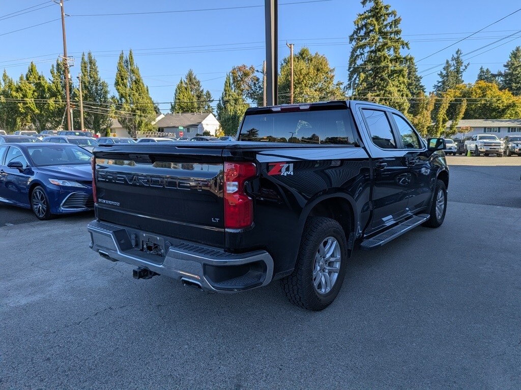 2020 Chevrolet Silverado 1500 LT photo 2