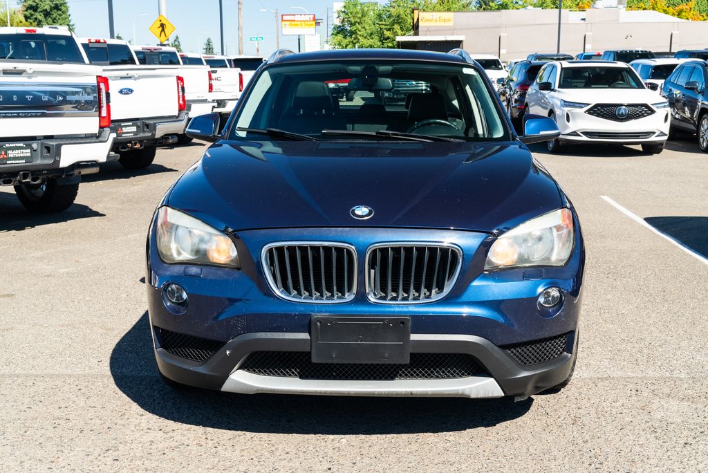 Used 2013 BMW X1 28i with VIN WBAVL1C58DVR88404 for sale in Milwaukie, OR