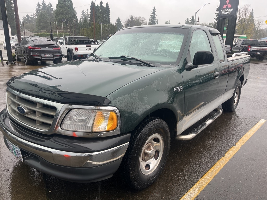 2001 Ford F-150 XL's photo