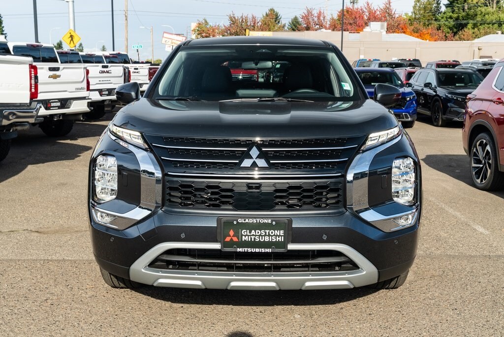 New 2025 Mitsubishi Outlander PHEV SE SUV