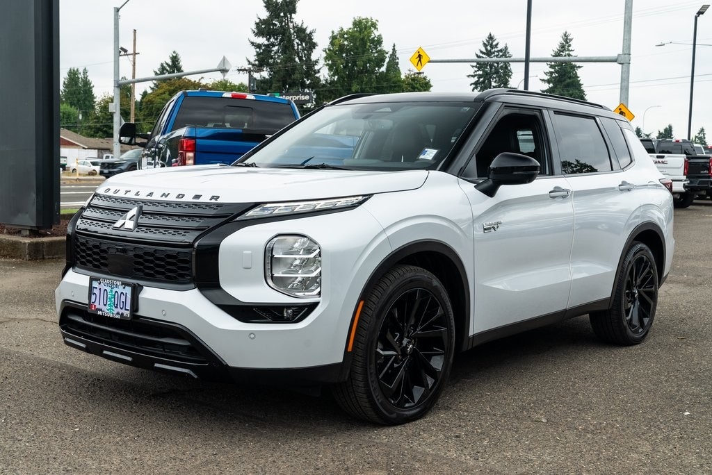 Used 2025 Mitsubishi Outlander PHEV SEL Black Edition SUV