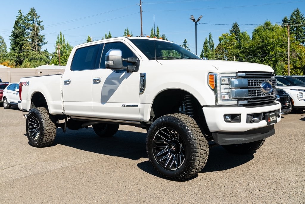 2017 Ford F-250 Super Duty Platinum's photo