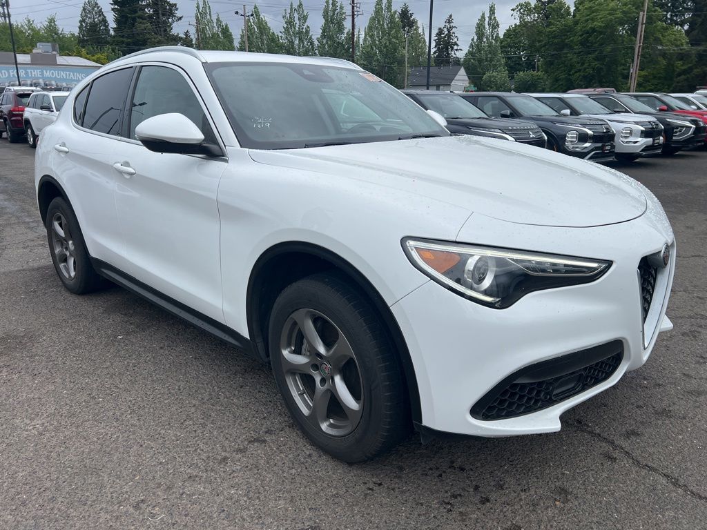 2021 Alfa Romeo Stelvio RWD's photo