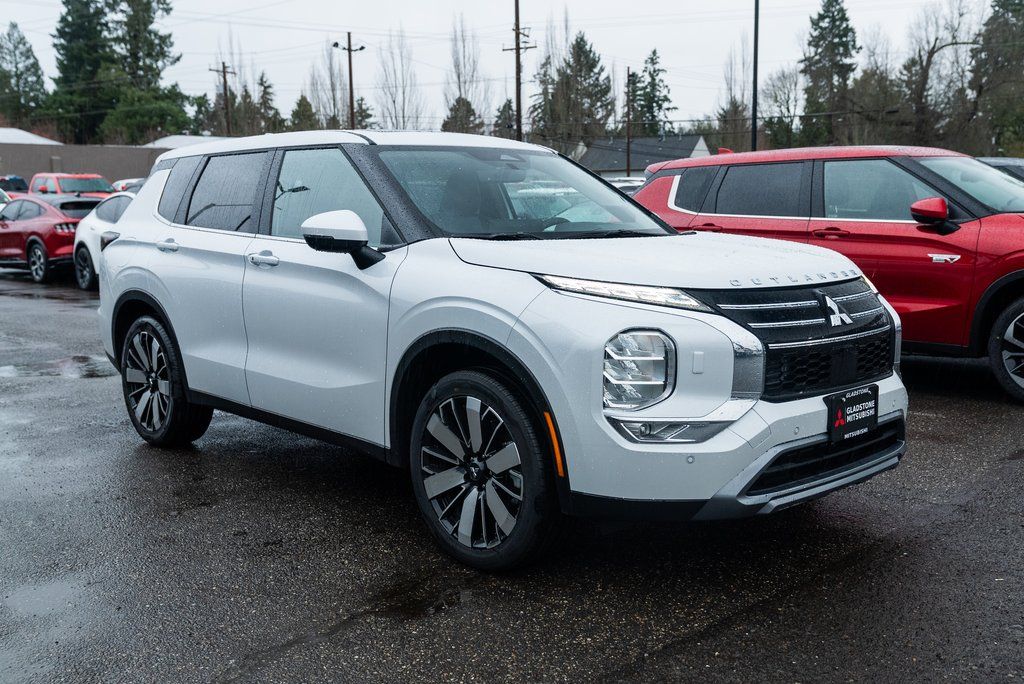 2026 Mitsubishi Outlander SE S-AWC's photo