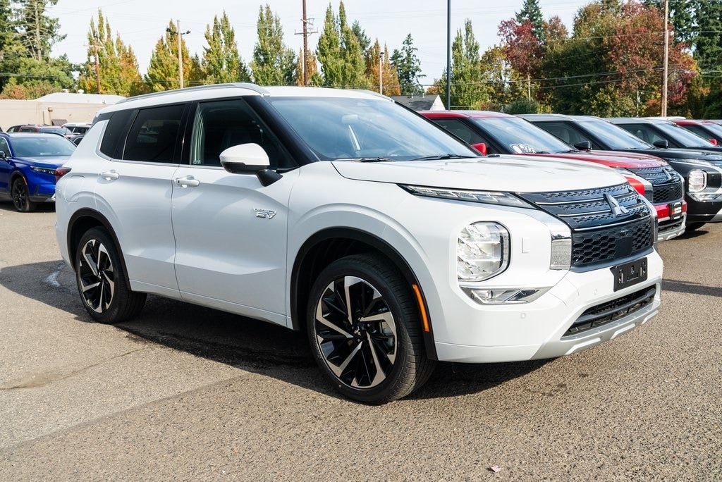 New 2025 Mitsubishi Outlander PHEV SEL SUV