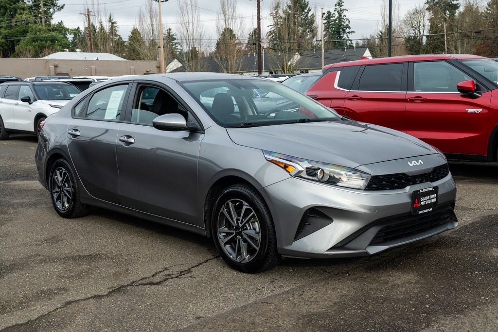 2023 Kia Forte LXS's photo