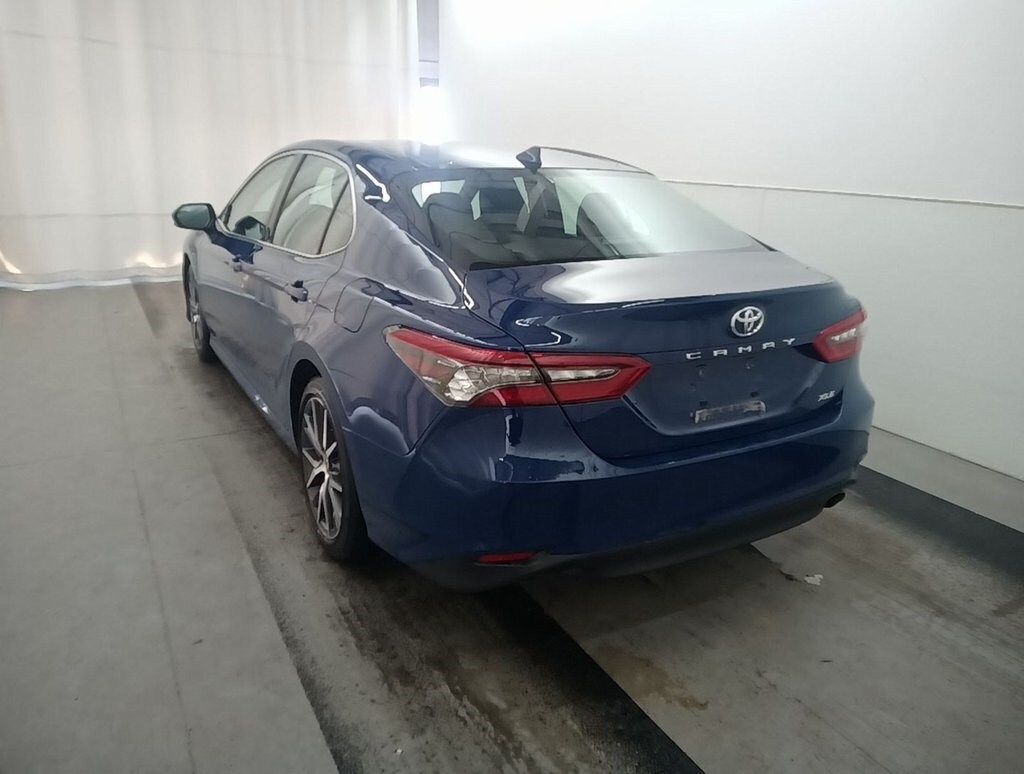 2024 Toyota Camry XLE photo 3