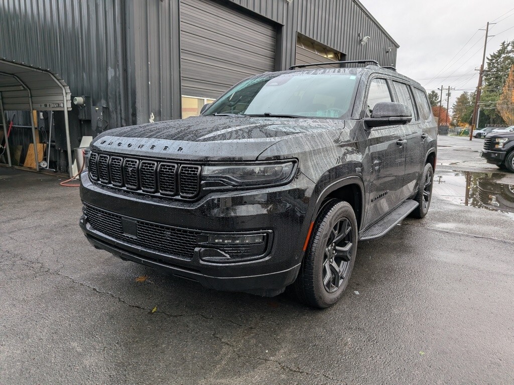 2023 Jeep Wagoneer Series II Carbide photo 2