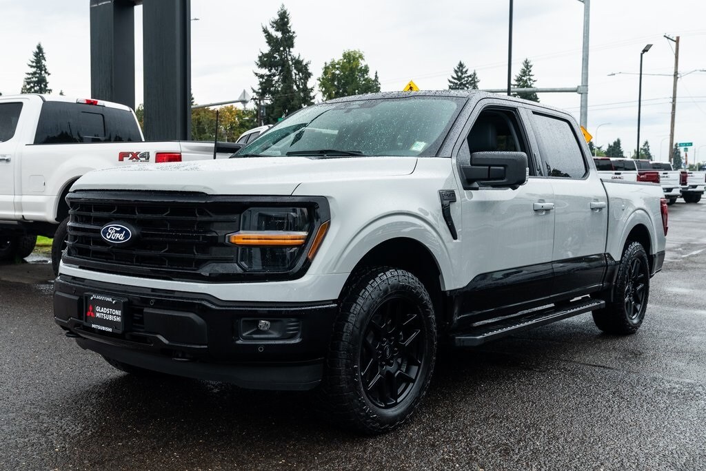 2024 Ford F-150 XLT photo 2