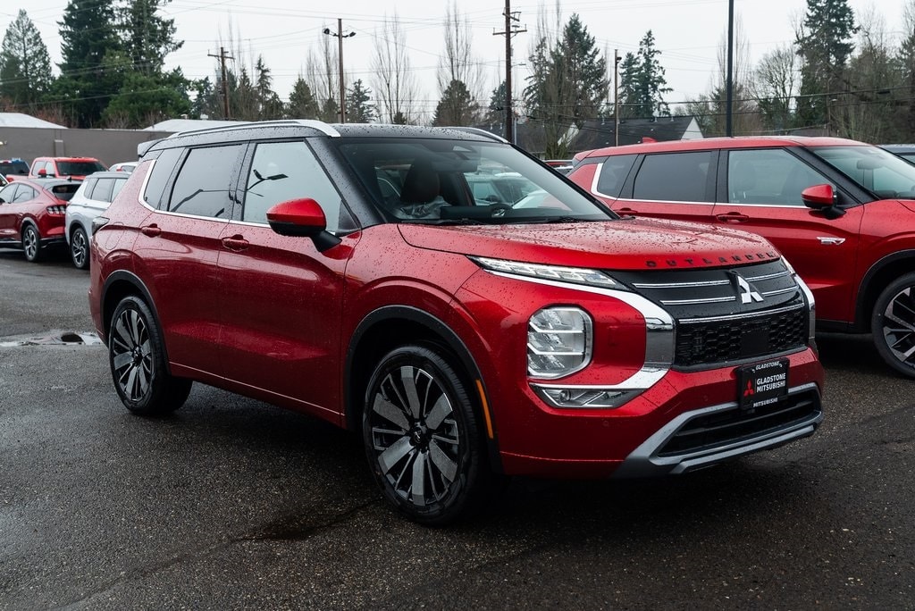 2026 Mitsubishi Outlander SEL's photo