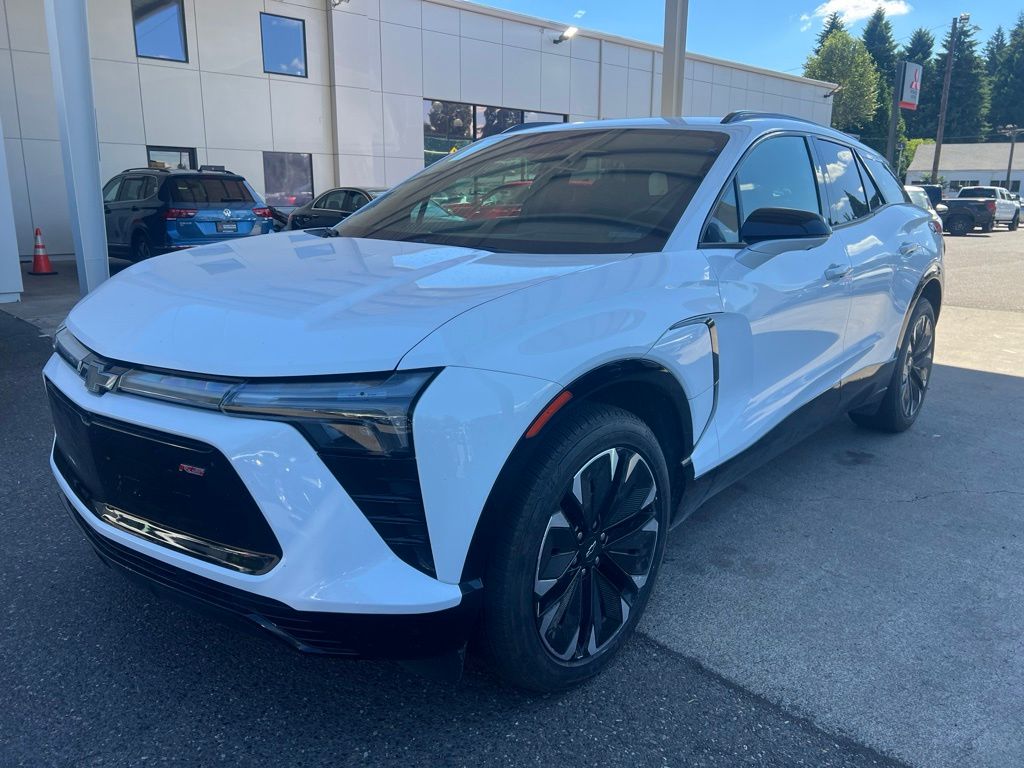 Used 2024 Chevrolet Blazer EV RS with VIN 3GNKDCRJ0RS124907 for sale in Milwaukie, OR