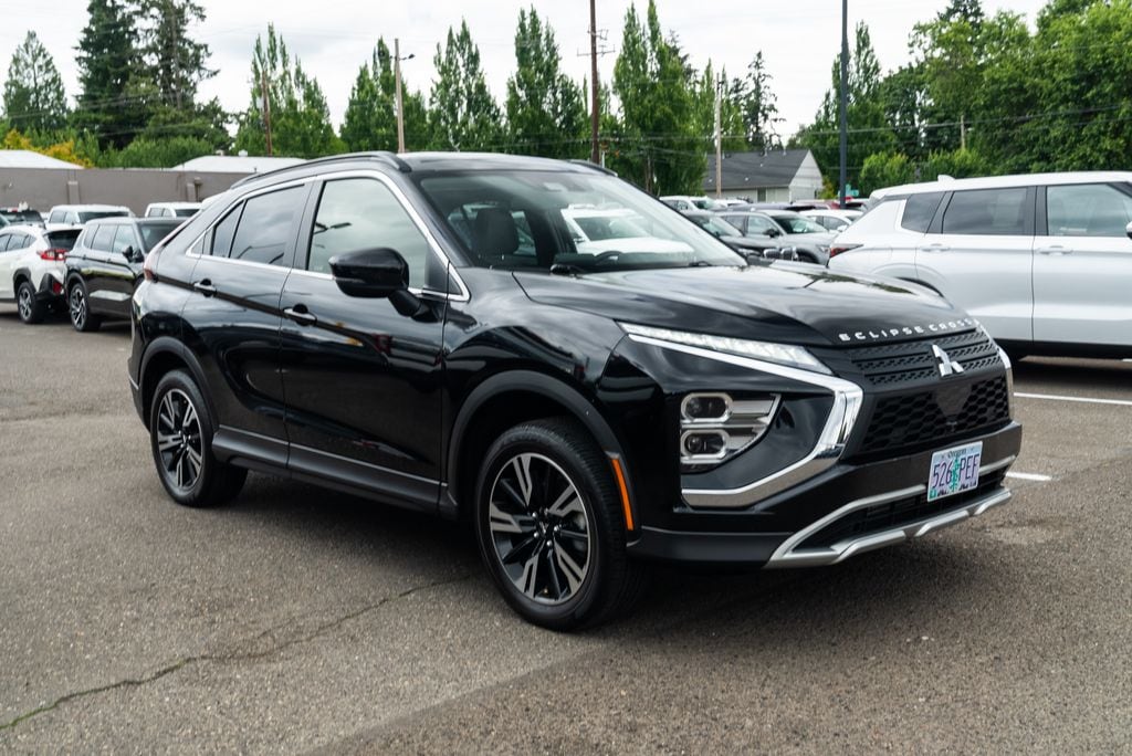 2024 Mitsubishi Eclipse Cross SE S-AWC's photo