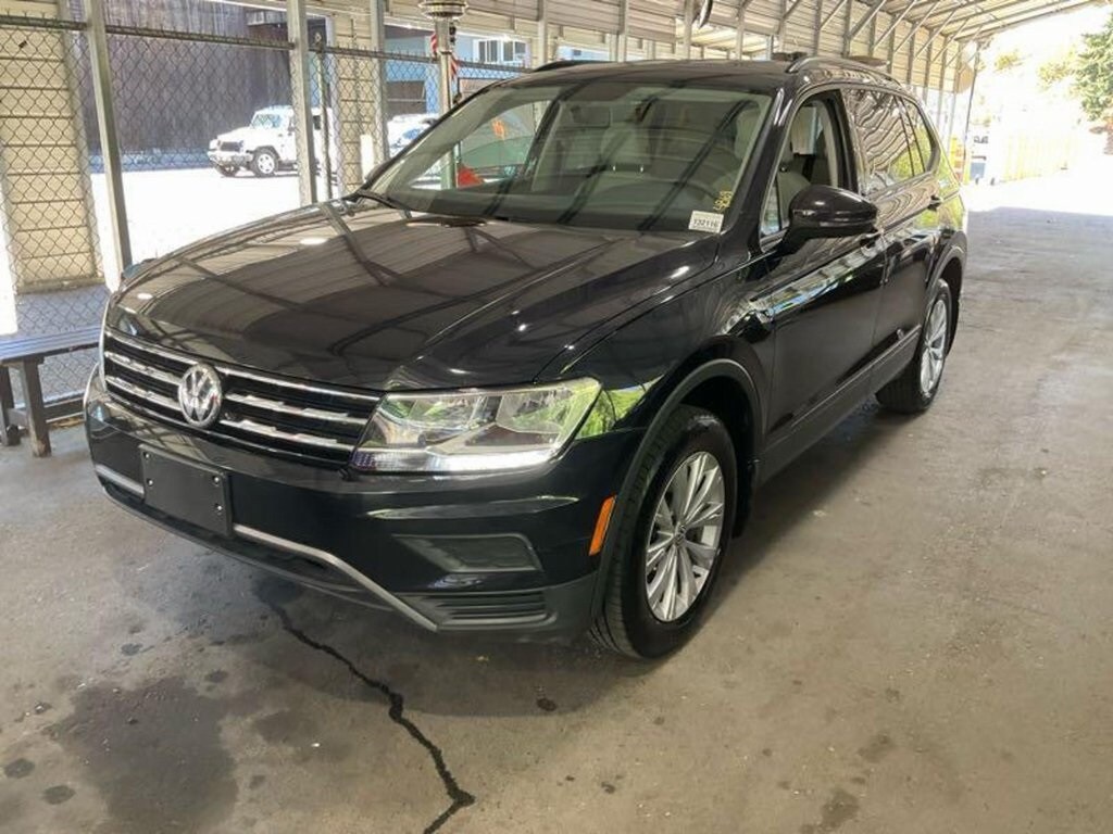 2020 Volkswagen Tiguan S photo 2