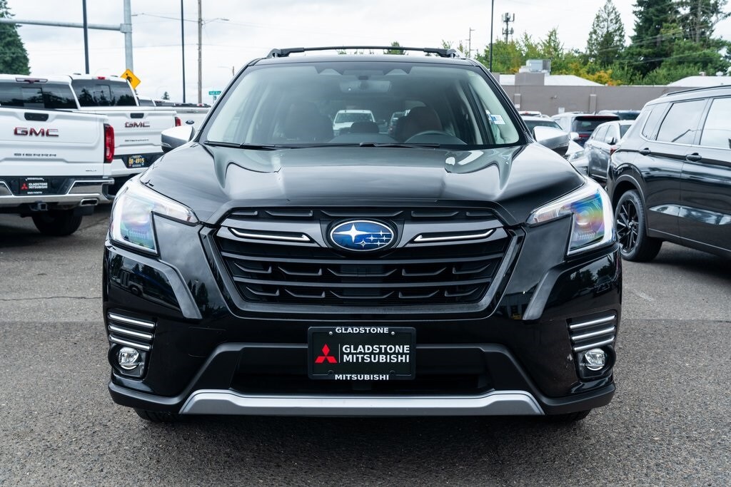 2022 Subaru Forester Touring photo 2