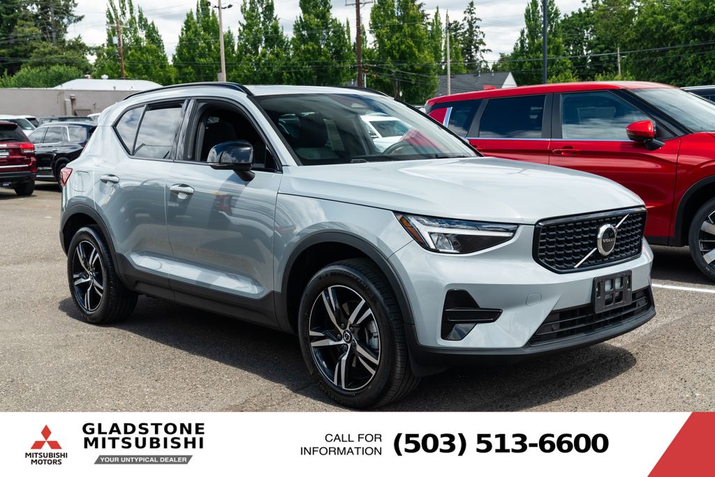 2024 Volvo XC40