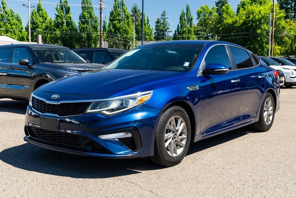 2019 Kia Optima LX photo 3