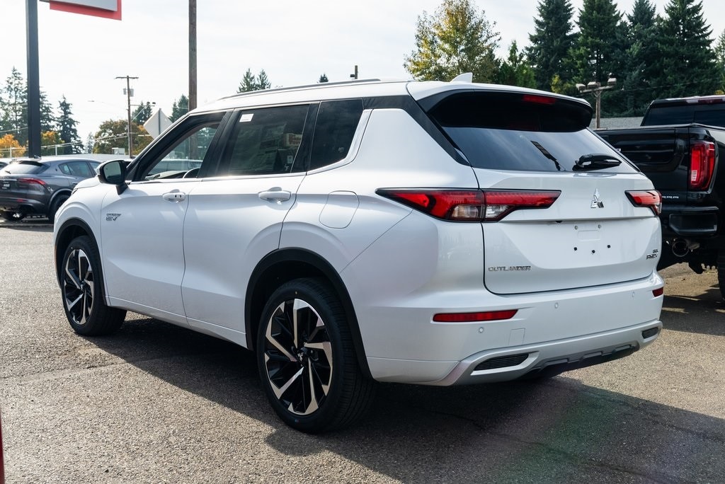 New 2025 Mitsubishi Outlander PHEV SEL SUV