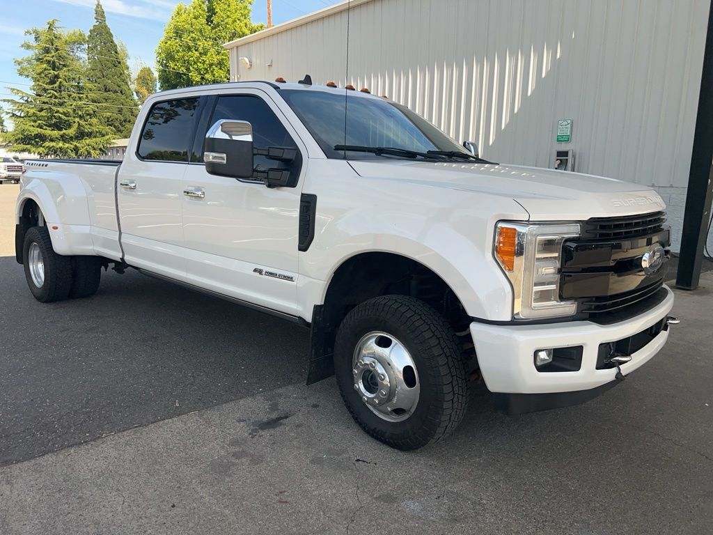 2019 Ford F-350 Platinum 4x4 Crew Cab 176 in DRW's photo