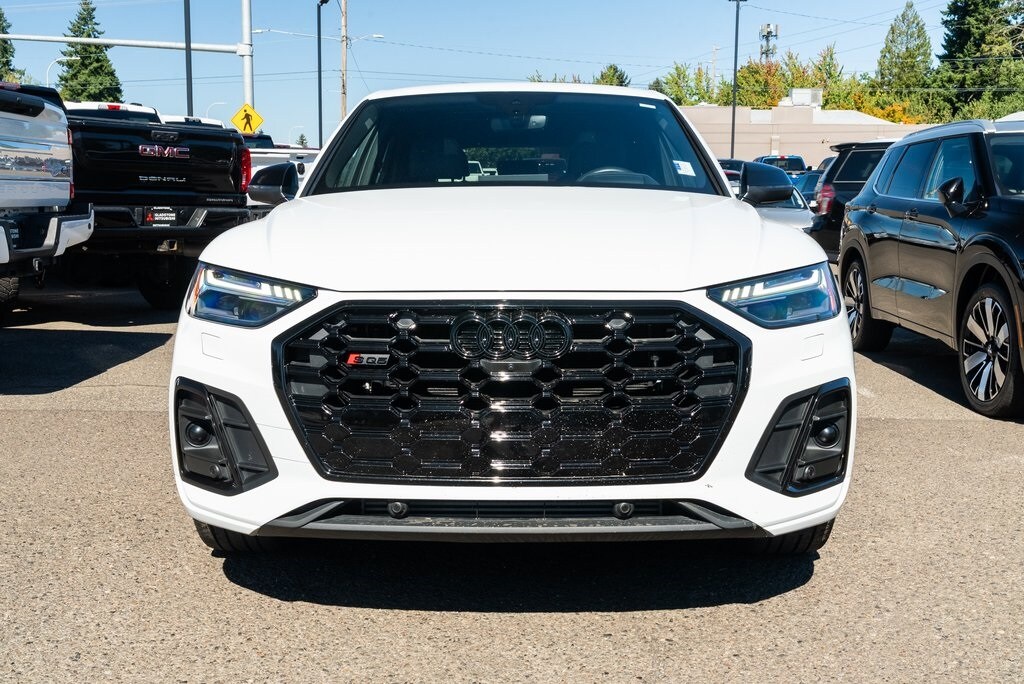 2023 Audi SQ5 Prestige photo 2