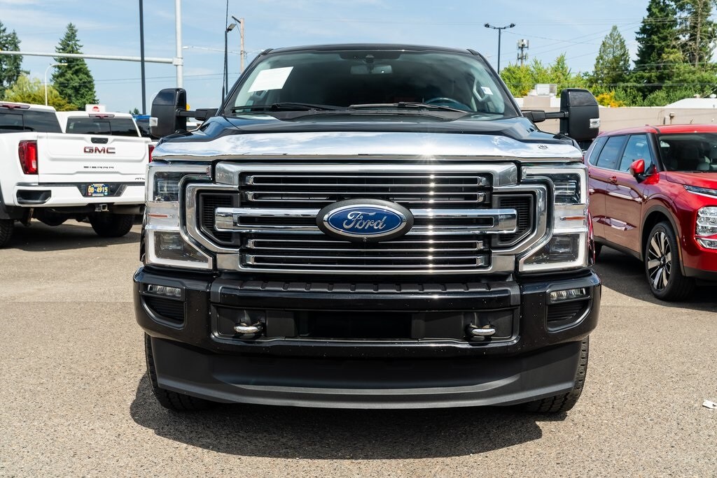 2022 Ford F-350 Limited photo 2