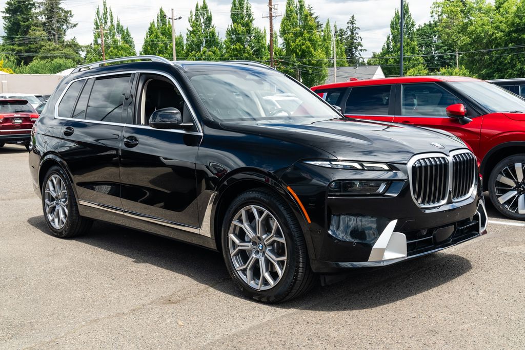 2023 BMW X7 xDrive40i's photo