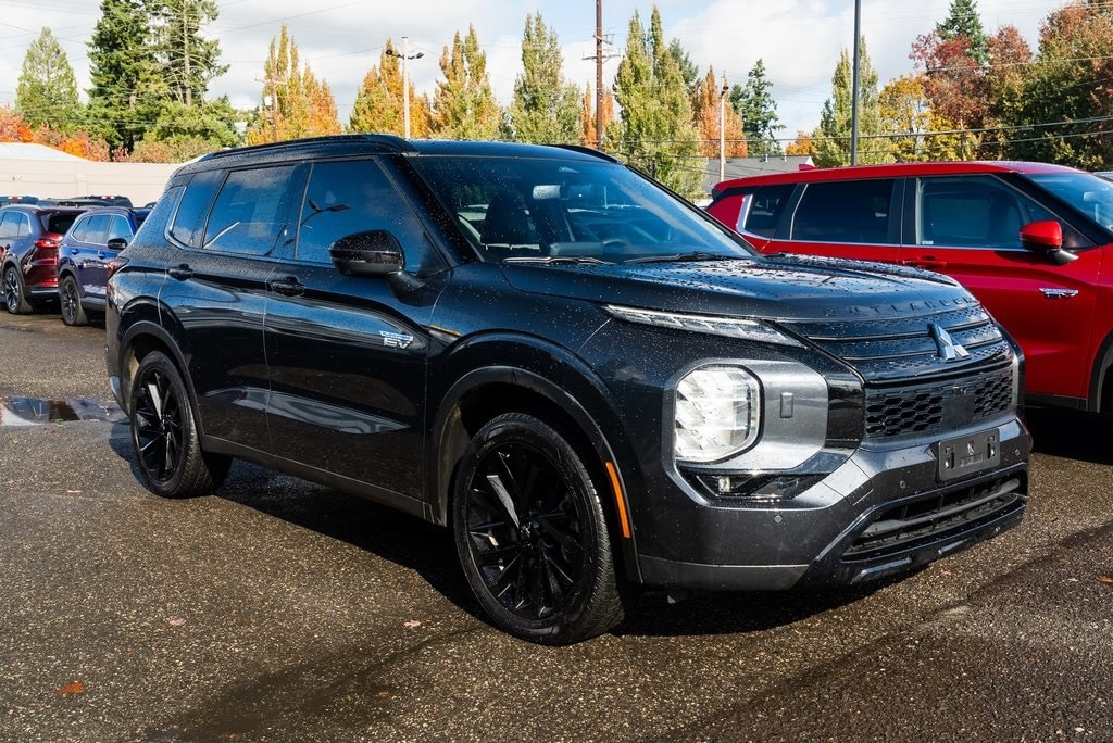 Used 2025 Mitsubishi Outlander PHEV SEL Black Edition SUV
