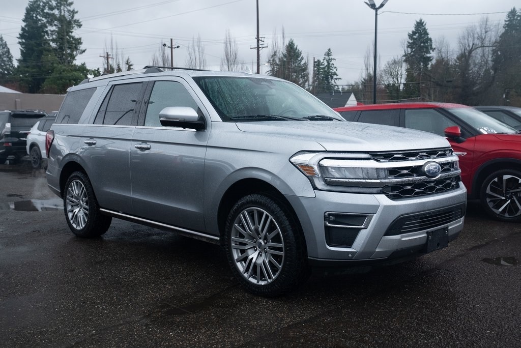 2024 Ford Expedition Limited's photo