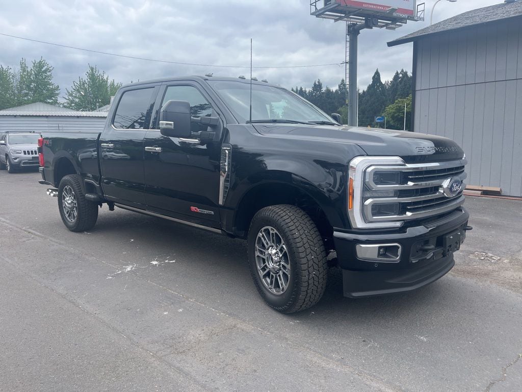 2023 Ford F-350 Limited 4x4 Crew Cab 160 in SRW's photo