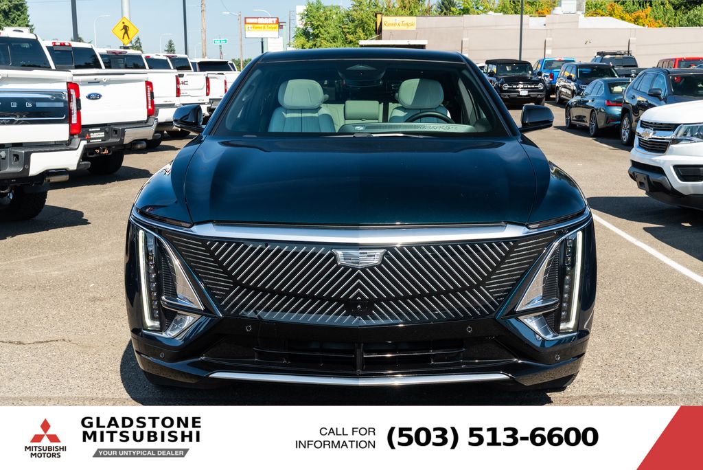 Used 2024 Cadillac LYRIQ Luxury 1 with VIN 1GYKPPRLXRZ127237 for sale in Milwaukie, OR
