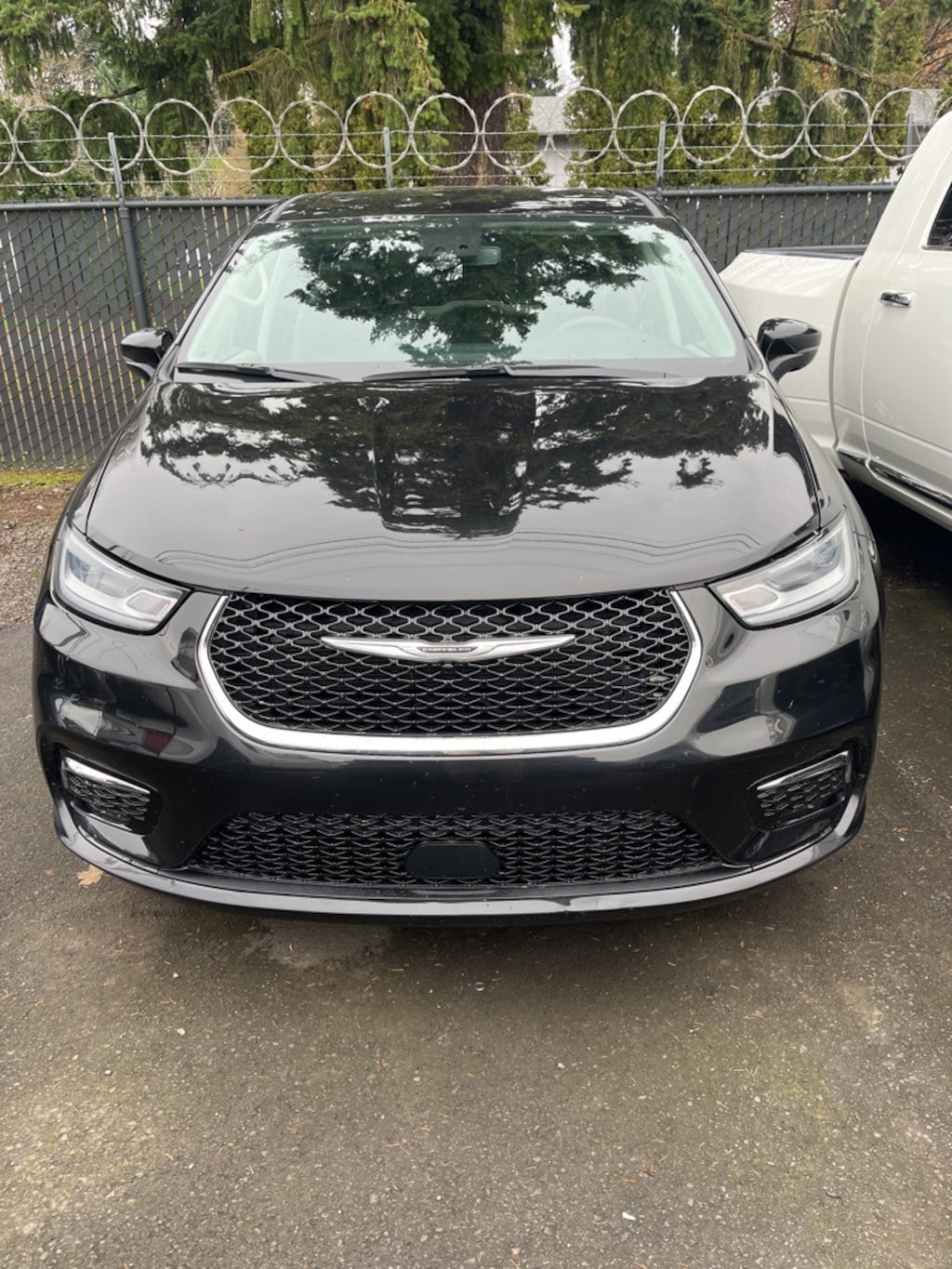 Used 2024 Chrysler Pacifica Touring L Van Passenger Van