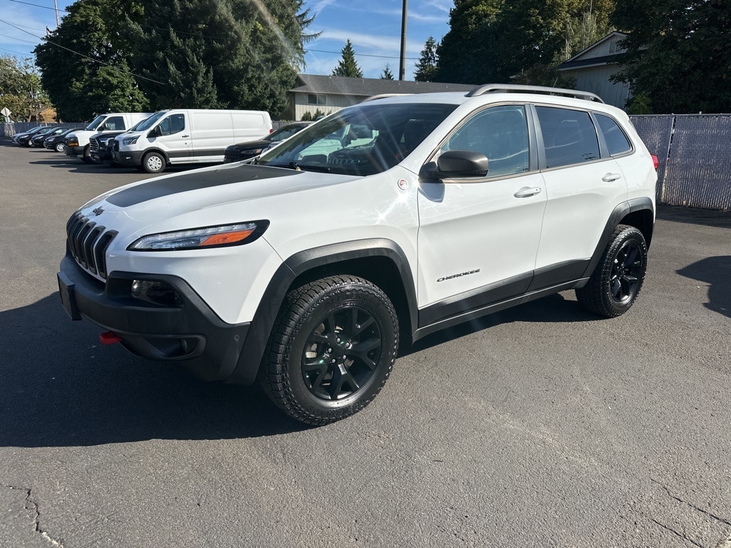 Used 2015 Jeep Cherokee Trailhawk with VIN 1C4PJMBS0FW668808 for sale in Milwaukie, OR
