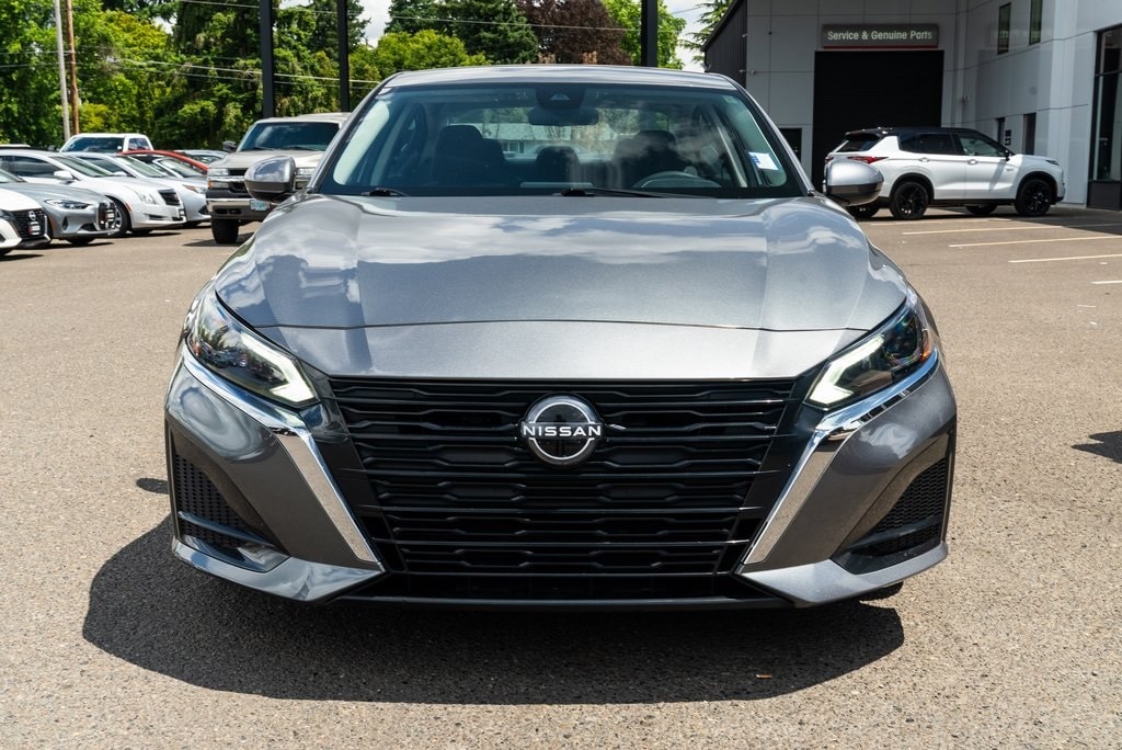 Used 2023 Nissan Altima SV with VIN 1N4BL4DV8PN336527 for sale in Milwaukie, OR