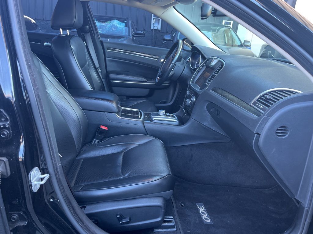 Used 2016 Chrysler 300 C with VIN 2C3CCAEG5GH328752 for sale in Milwaukie, OR