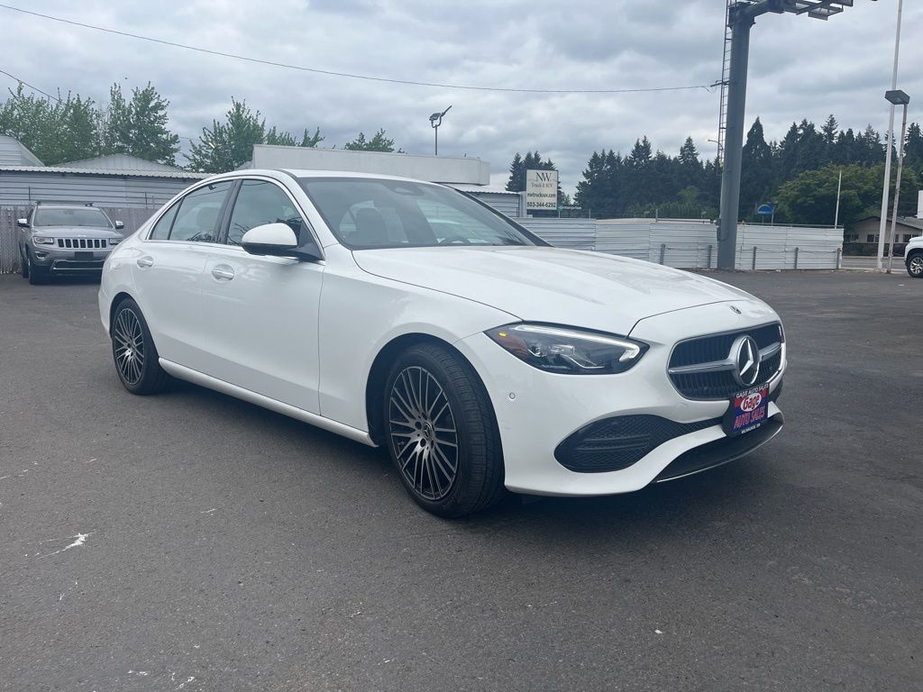 2025 Mercedes-Benz C-Class C 300 4MATIC's photo