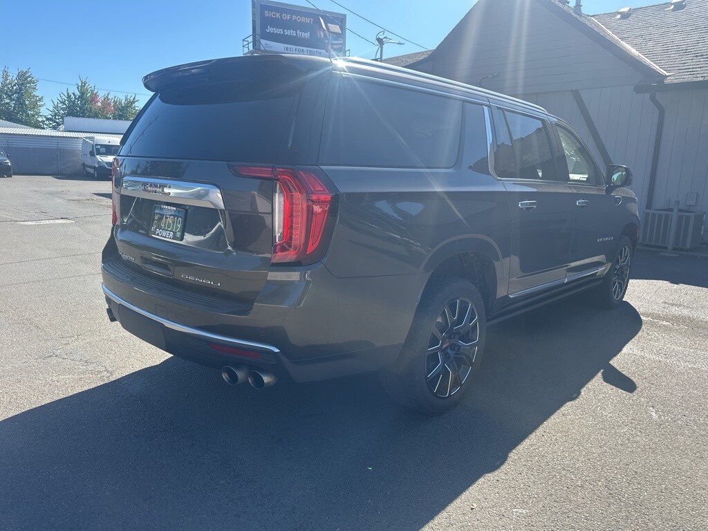 2021 Gmc Yukon XL Denali photo 3