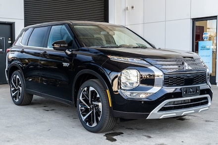 2025 Mitsubishi Outlander PHEV SE SUV