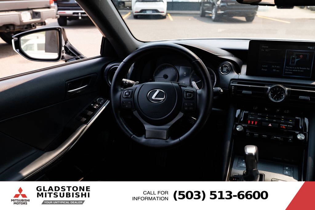 2023 Lexus IS 300 - Photo 10