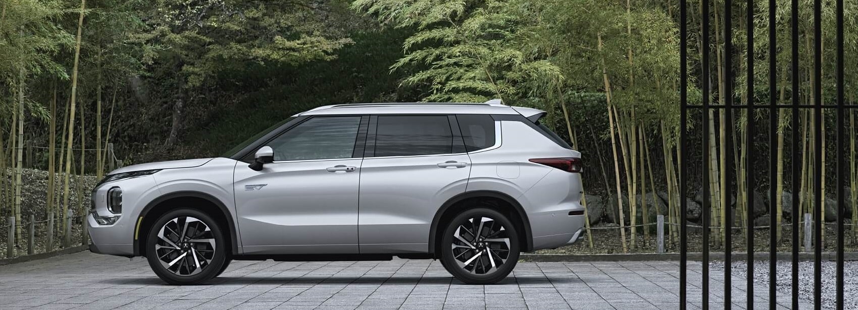 2023 Outlander PHEV Exterior