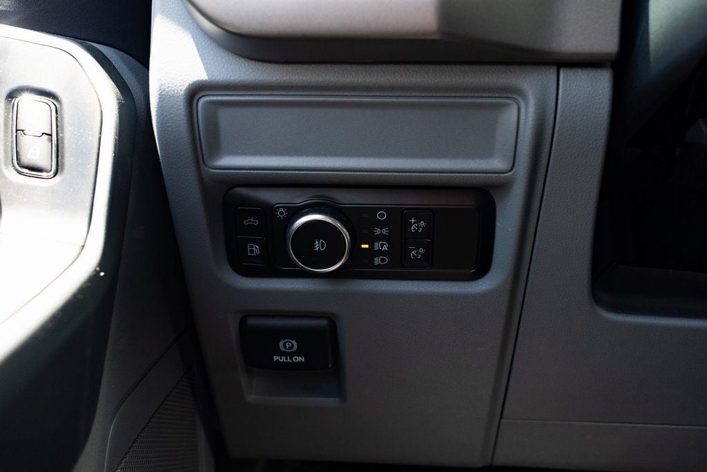 2024 Ford F-150 XLT - Photo 13