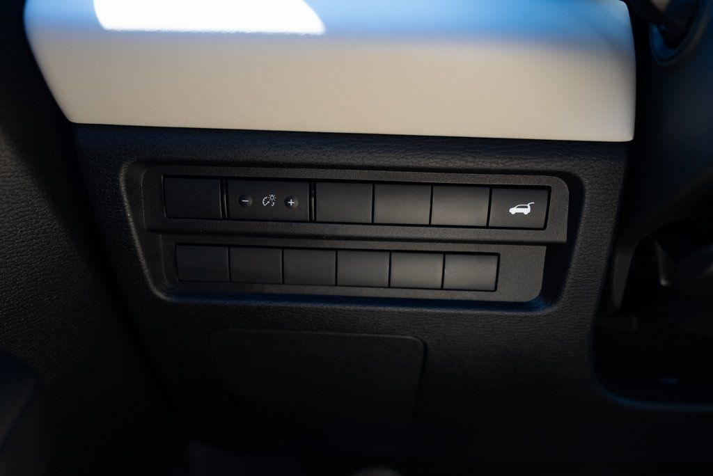 2025 Mitsubishi Outlander SEL - Photo 13