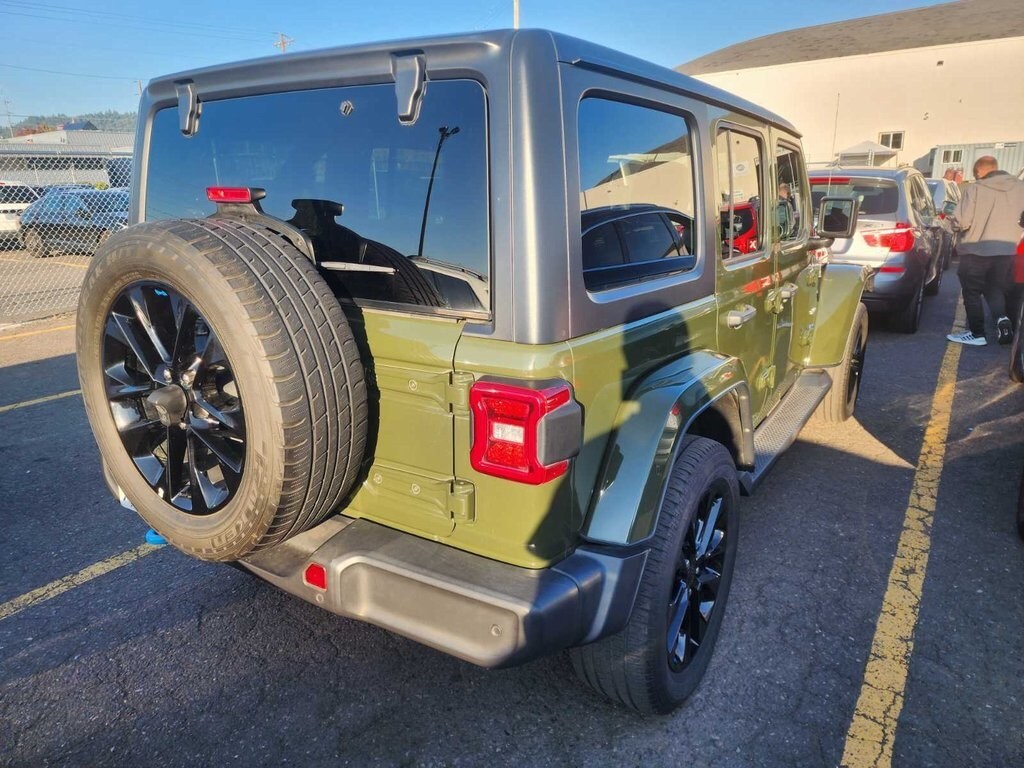 2022 Jeep Wrangler Unlimited Sahara 4xe photo 3