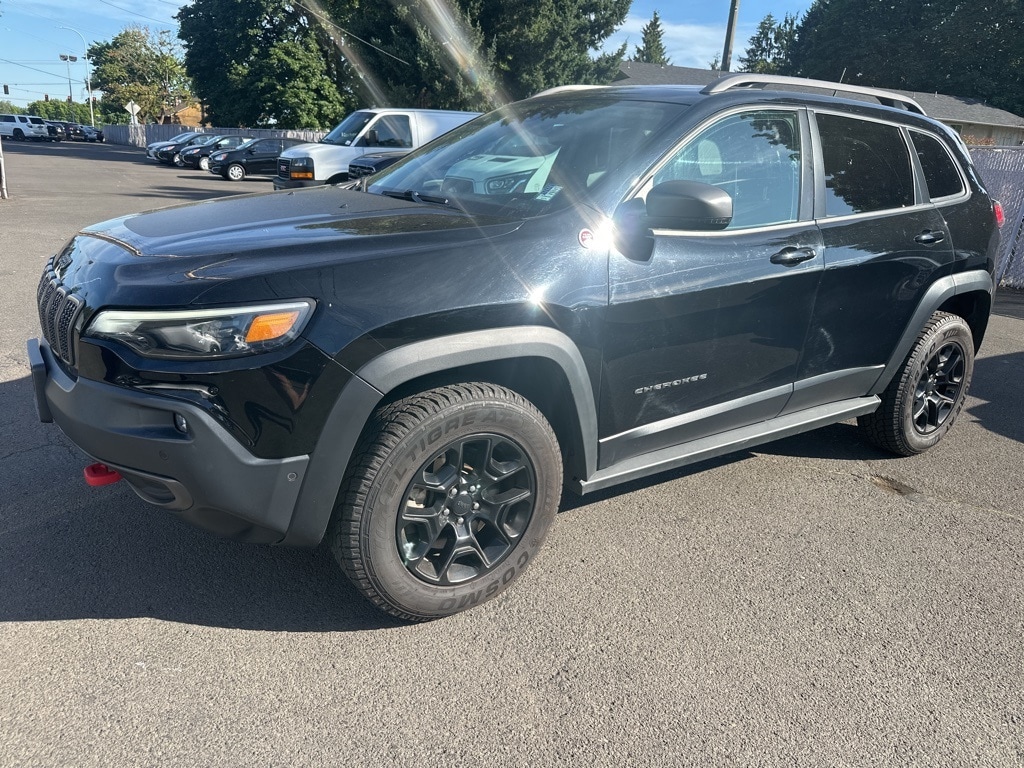 Used 2019 Jeep Cherokee Trailhawk Elite with VIN 1C4PJMBX1KD107244 for sale in Milwaukie, OR