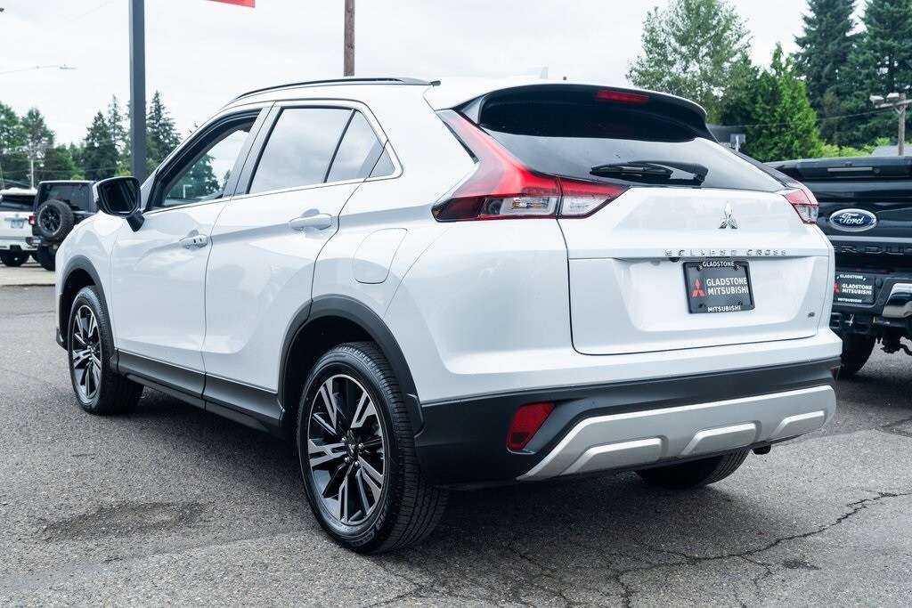 2025 Mitsubishi Eclipse Cross SE photo 2