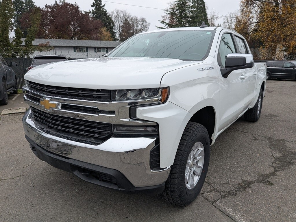 2019 Chevrolet Silverado 1500 LT photo 2
